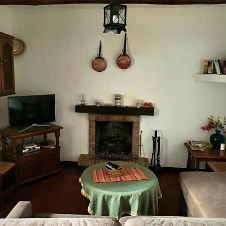 Acogedora casa rural en Zahara de la Sierra Exterior foto
