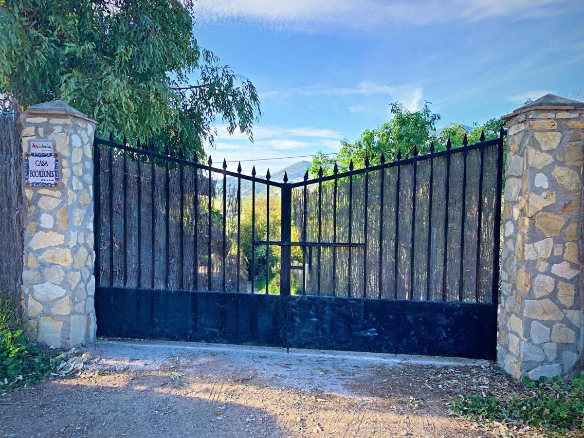 Acogedora casa rural en Zahara de la Sierra Exterior foto