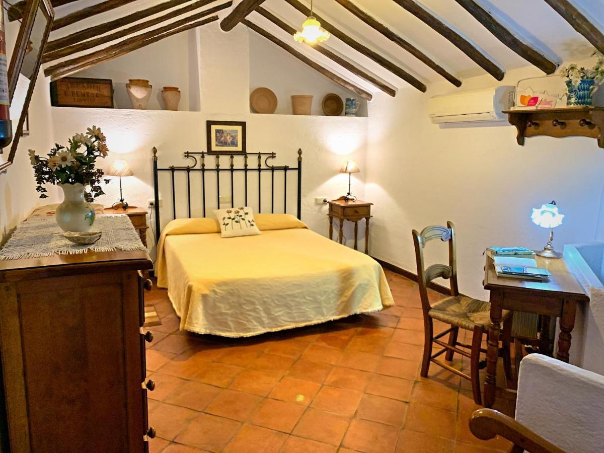 Acogedora casa rural en Zahara de la Sierra Exterior foto