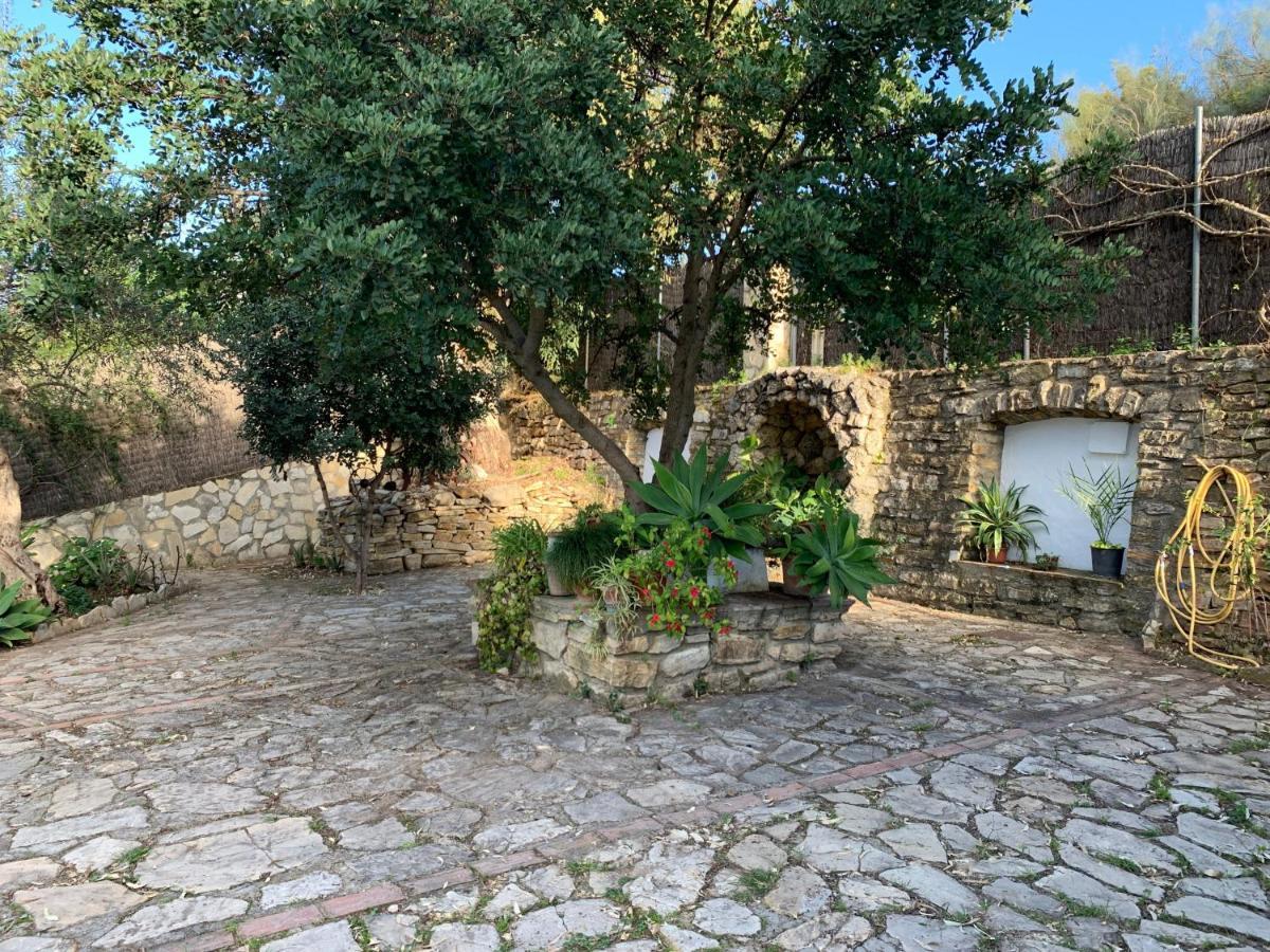 Acogedora casa rural en Zahara de la Sierra Exterior foto